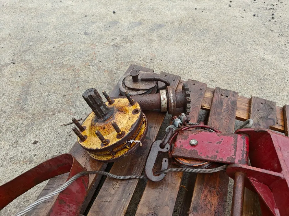 Remet traktorivinssi / Korjattavaksi