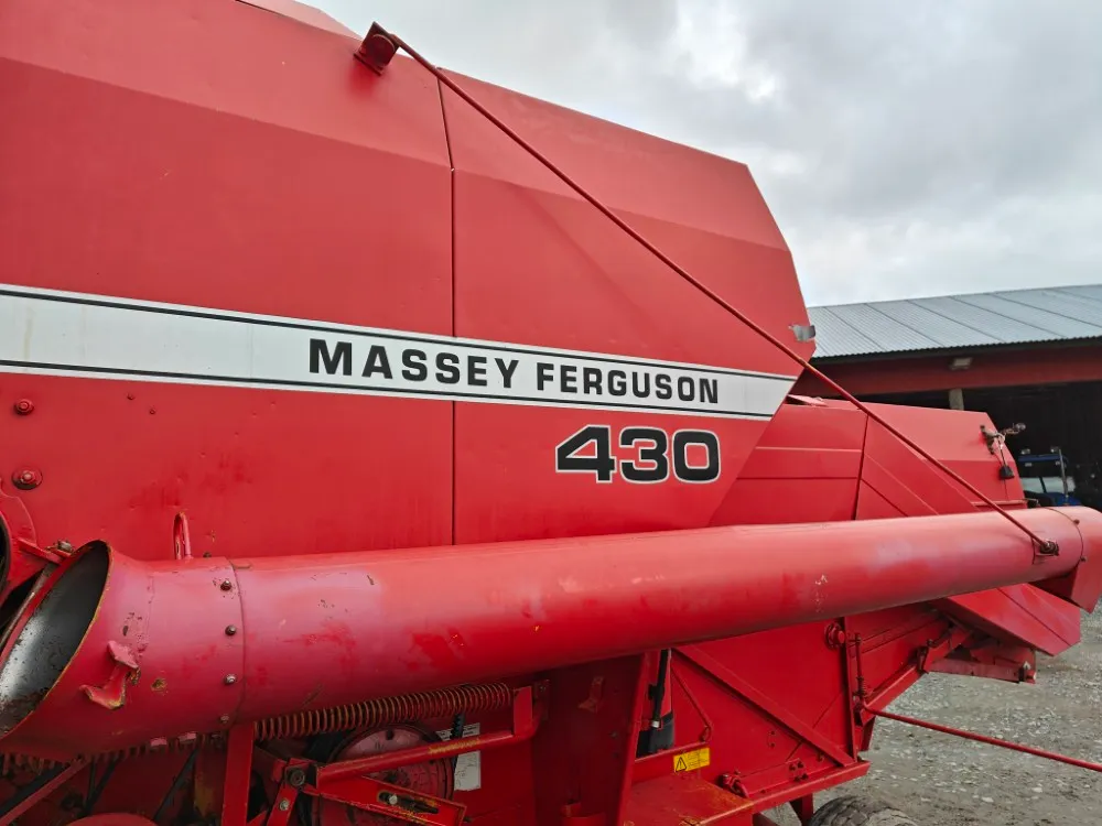 Massey Ferguson 430 leikkuupuimuri / Hytillinen - Katso video!
