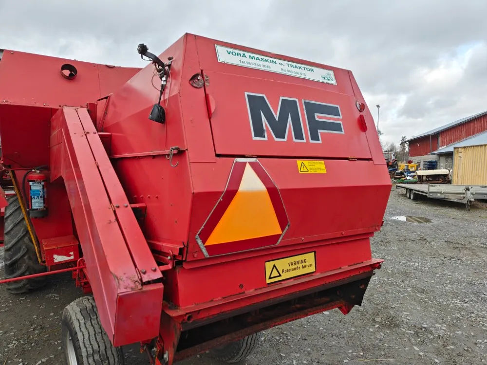 Massey Ferguson 430 leikkuupuimuri / Hytillinen - Katso video!