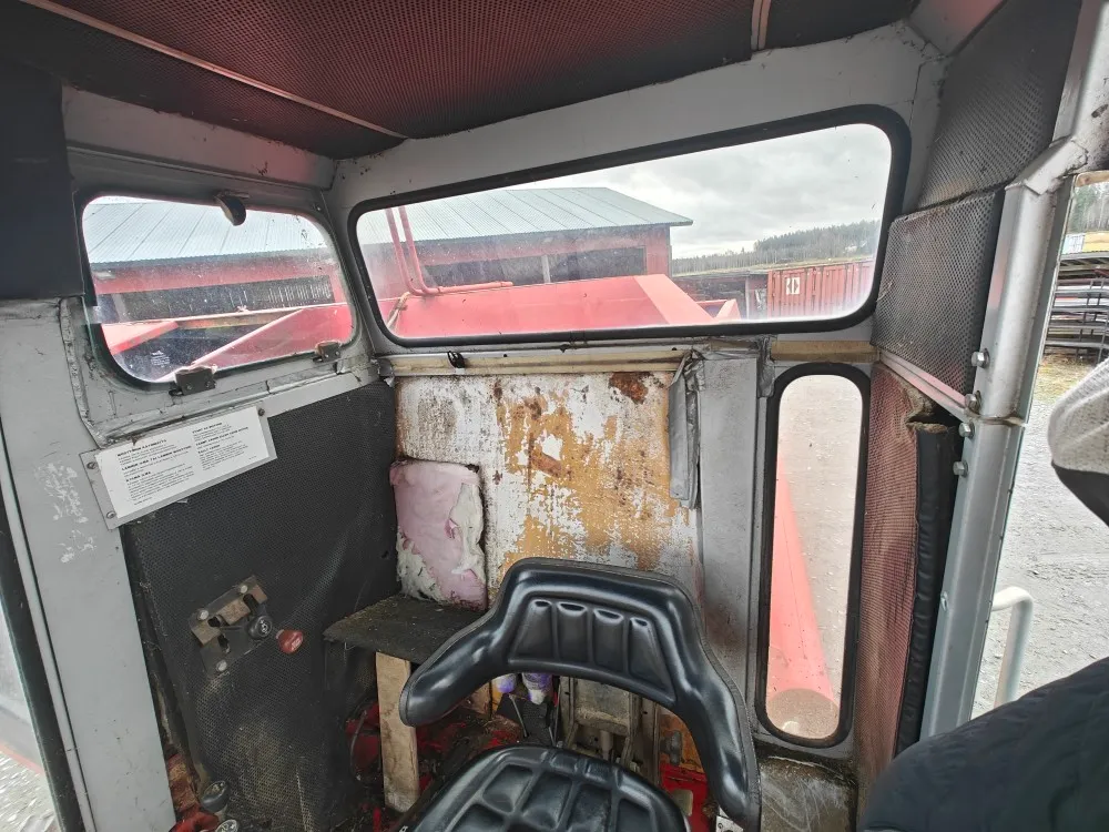 Massey Ferguson 430 leikkuupuimuri / Hytillinen - Katso video!