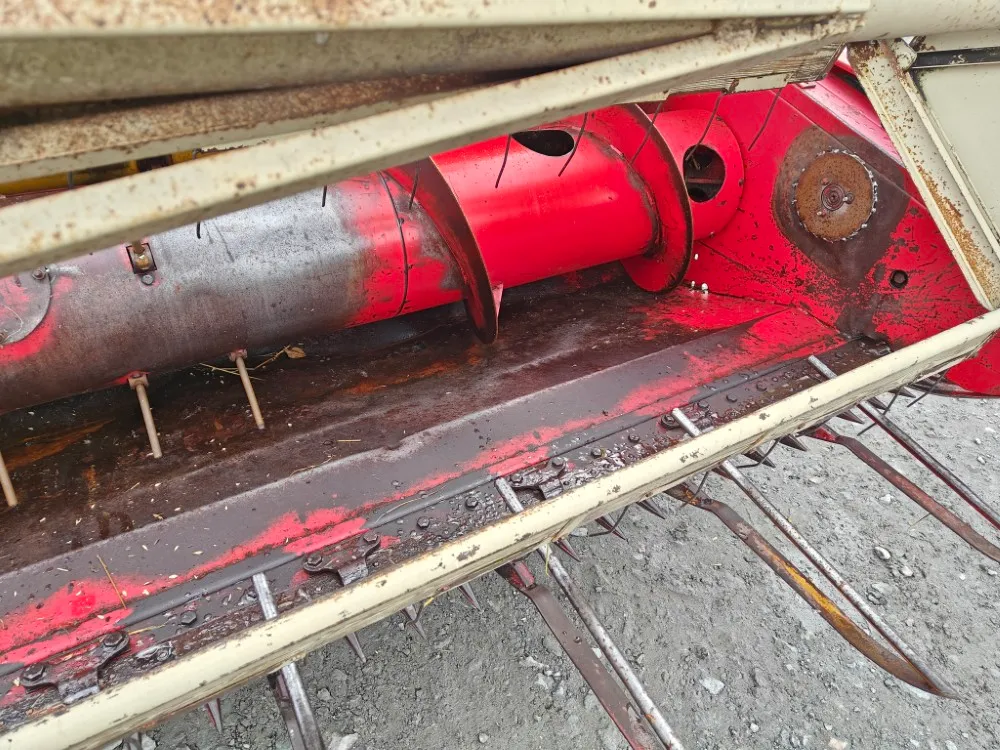 Massey Ferguson 430 leikkuupuimuri / Hytillinen - Katso video!