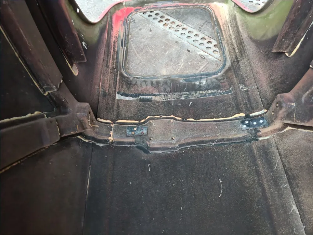 Case IH MXM 155 konepeitto / Traktorin konepelti