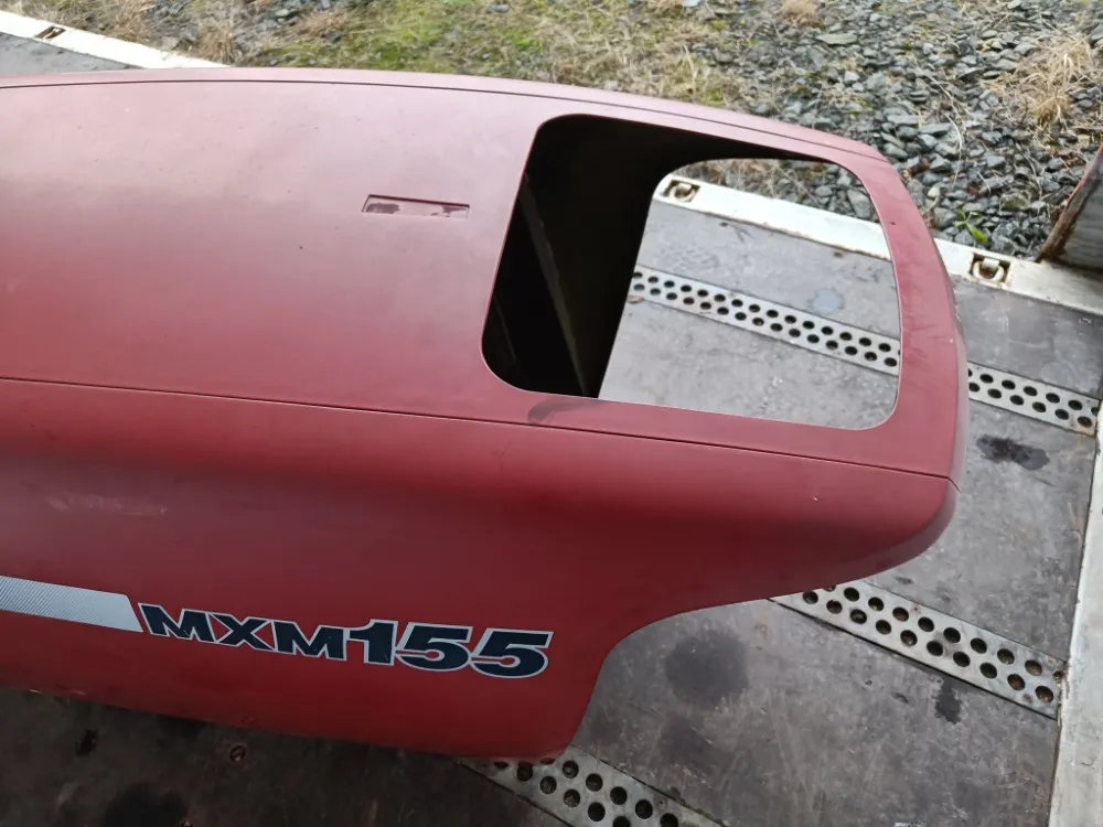 Case IH MXM 155 konepeitto / Traktorin konepelti