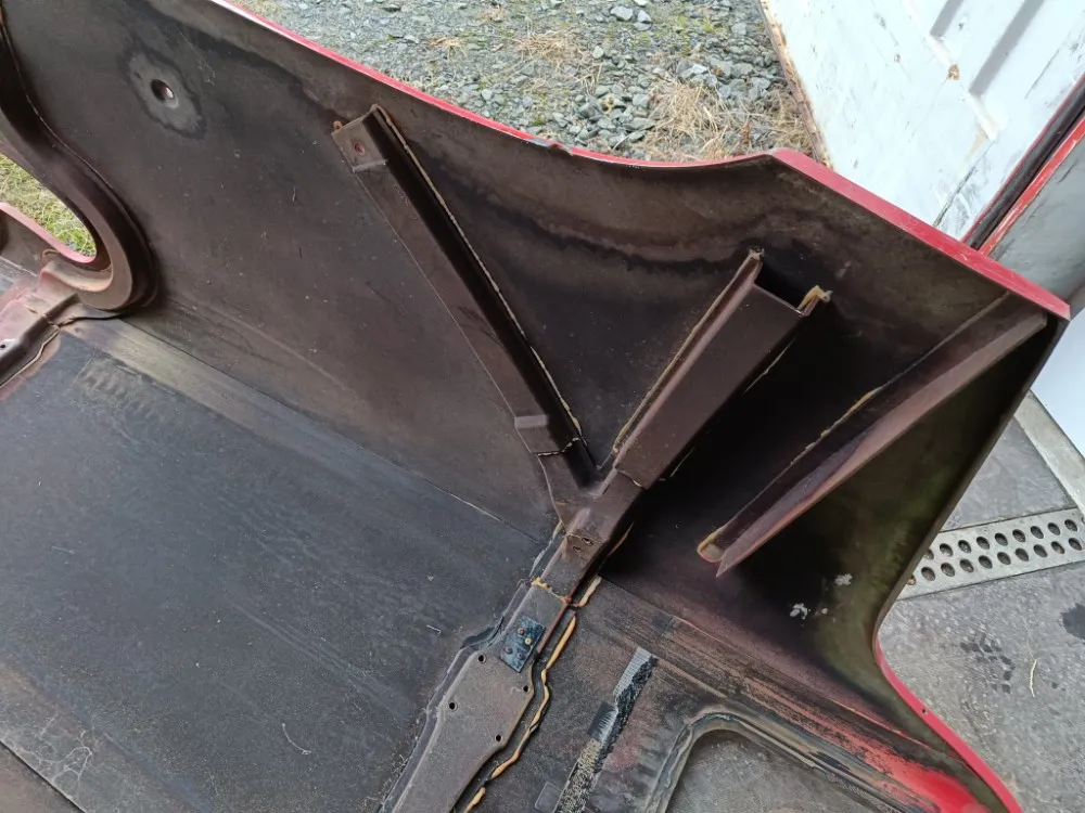 Case IH MXM 155 konepeitto / Traktorin konepelti