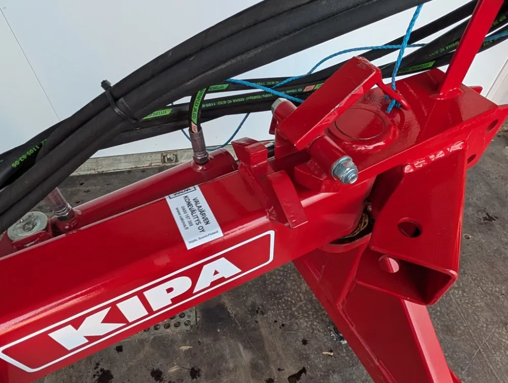 Kipa juontokoura hydraulikäännöllä / Kotimaista laatua - Katso video!