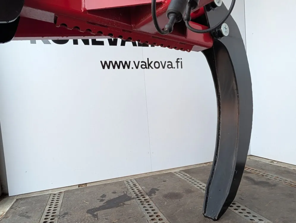 Kipa juontokoura hydraulikäännöllä / Kotimaista laatua - Katso video!