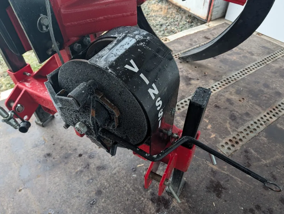 Kipa juontokoura vinssipaketilla / Hydraulikääntö - Koekäytetty - TARJOUS!