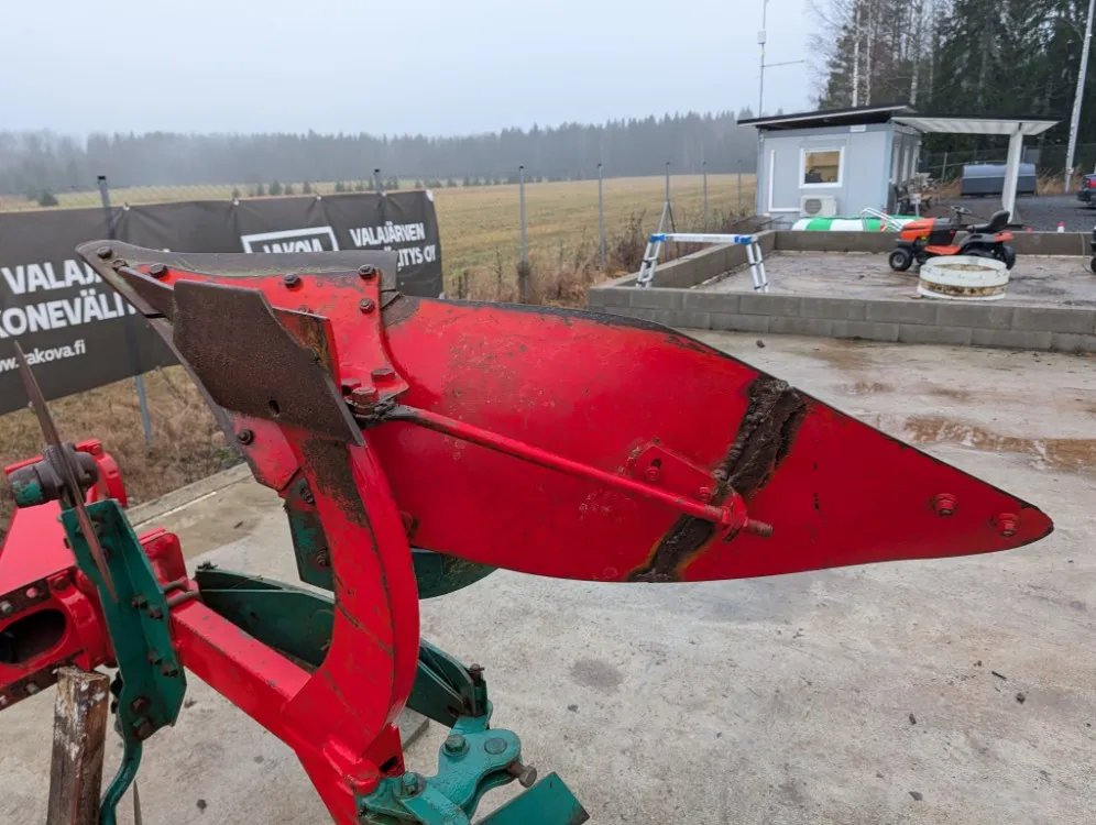 Kverneland lisäsiipi paluuauraan / 14 tuumainen kääntöauraan