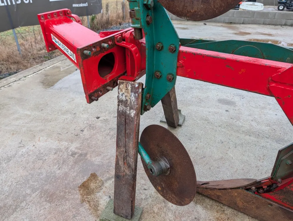 Kverneland lisäsiipi paluuauraan / 14 tuumainen kääntöauraan