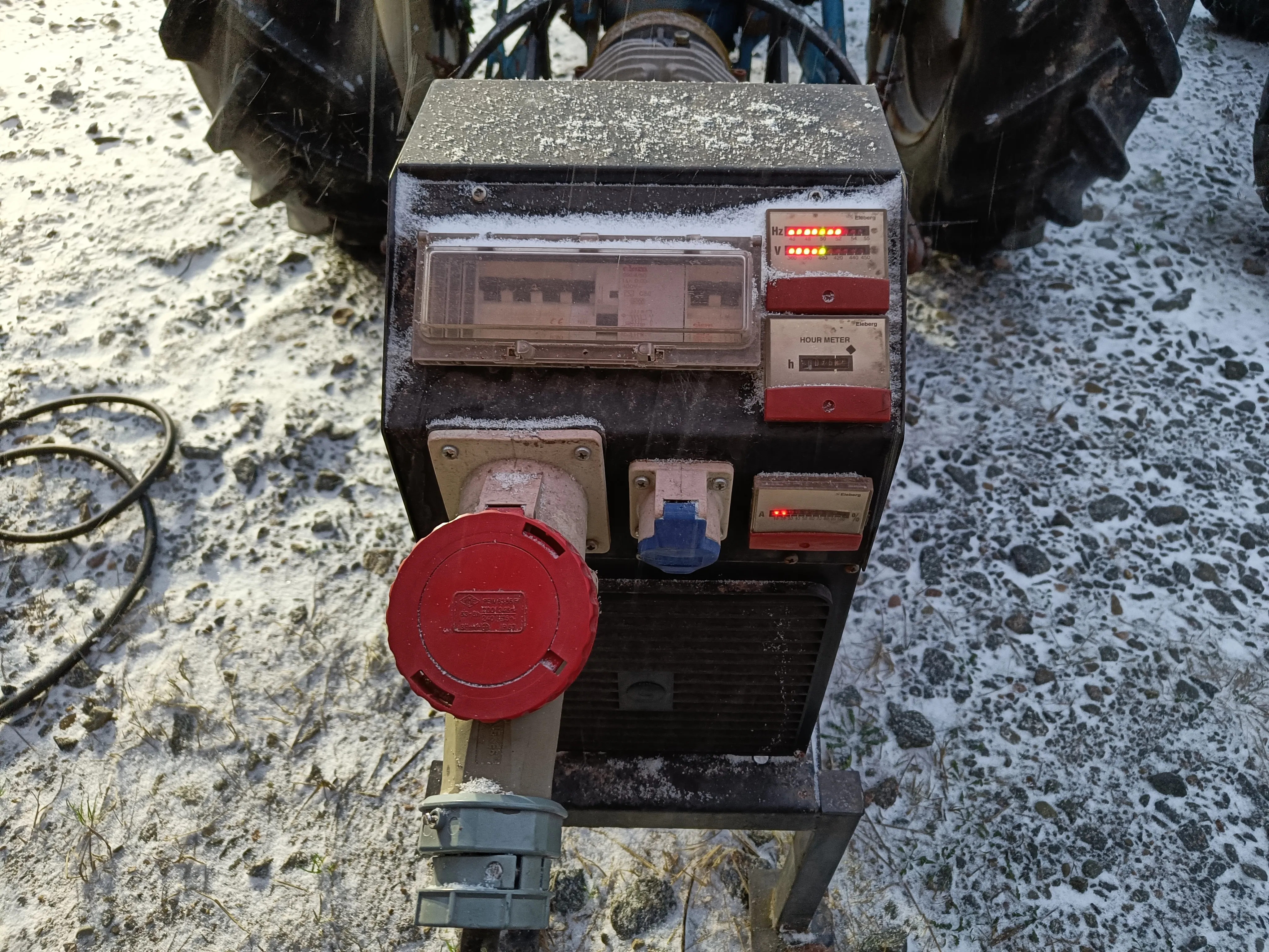 Aggregaatti traktorikäyttöinen / käyttömäärä 75h, katso video!