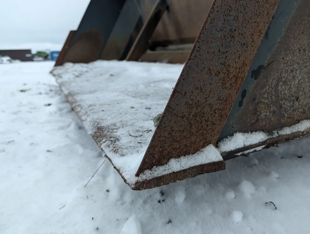 Hiekoituskauha 250cm / Volvo kiinnike - Katso video!