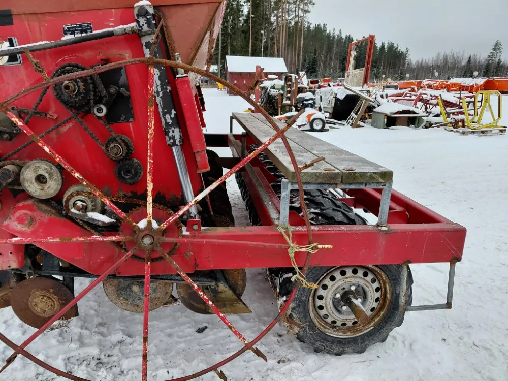 Rengaspakkeri 300cm / Takapyöräkylvinkoneesta - Rungolla