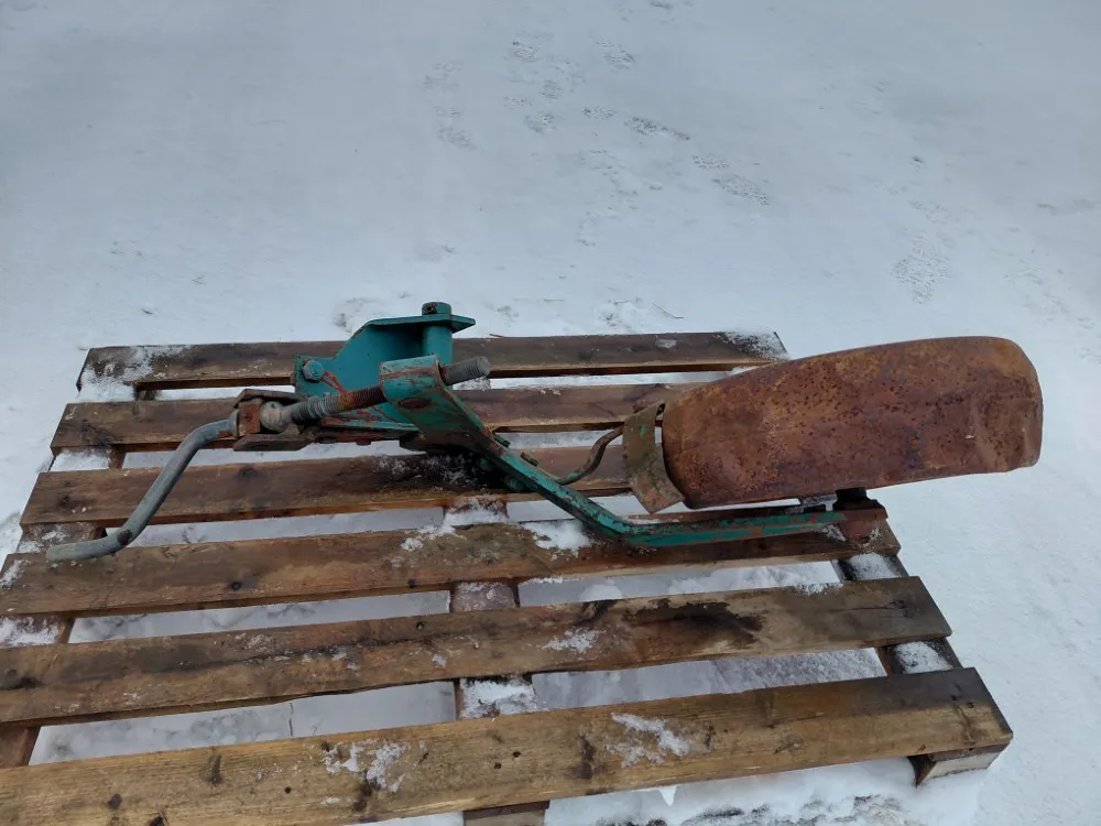 Kverneland sarka-auran tukipyörä / Alkuperäinen, käytetty