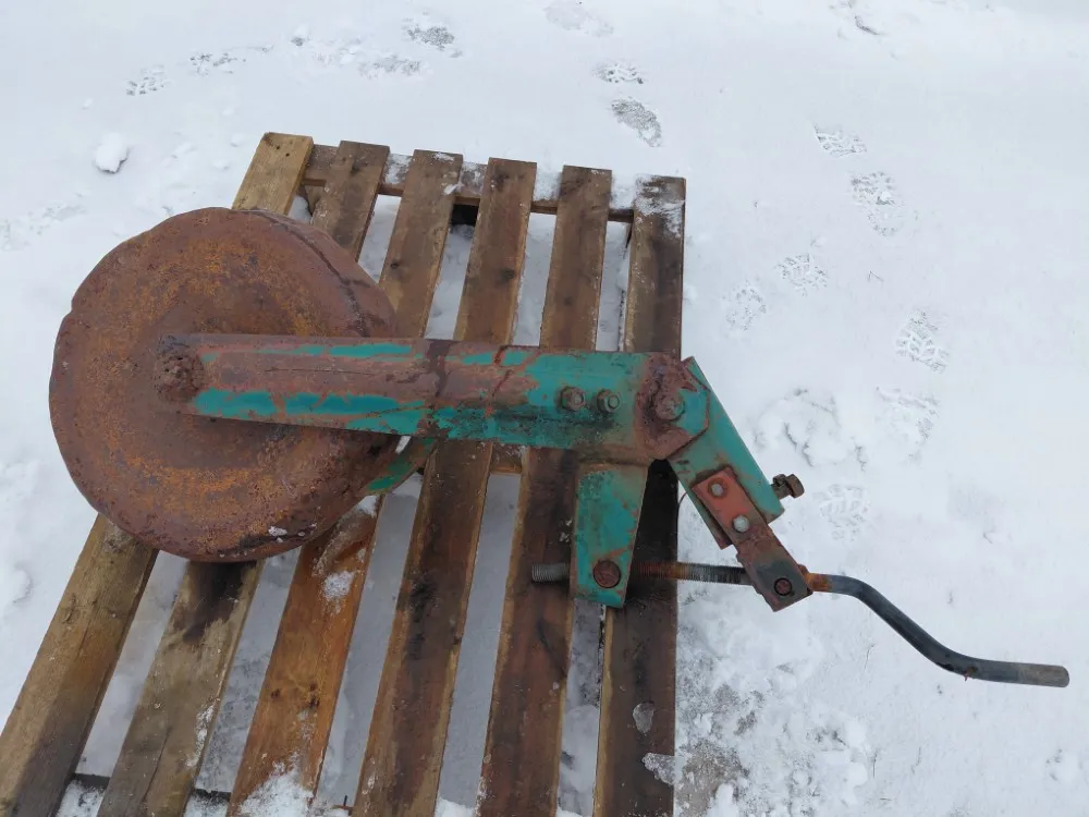 Kverneland sarka-auran tukipyörä / Alkuperäinen, käytetty