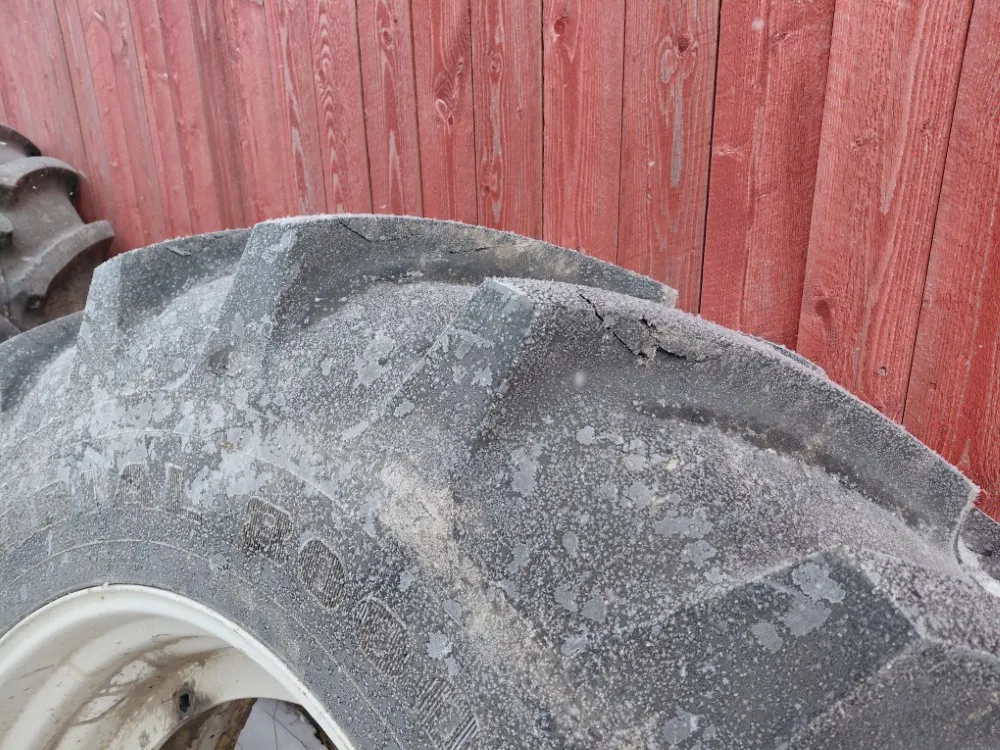 Traktorin renkaat 580/70R38 vannekehillä / Firestone - Hyväkuntoiset