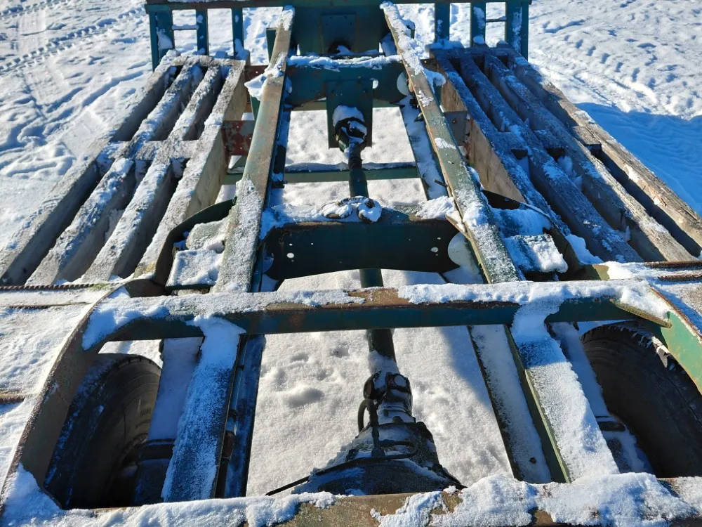 Konelavetti 1-akselinen - traktorivetoinen / Jarruvalmius - Vedetty 12tn metsäkonetta