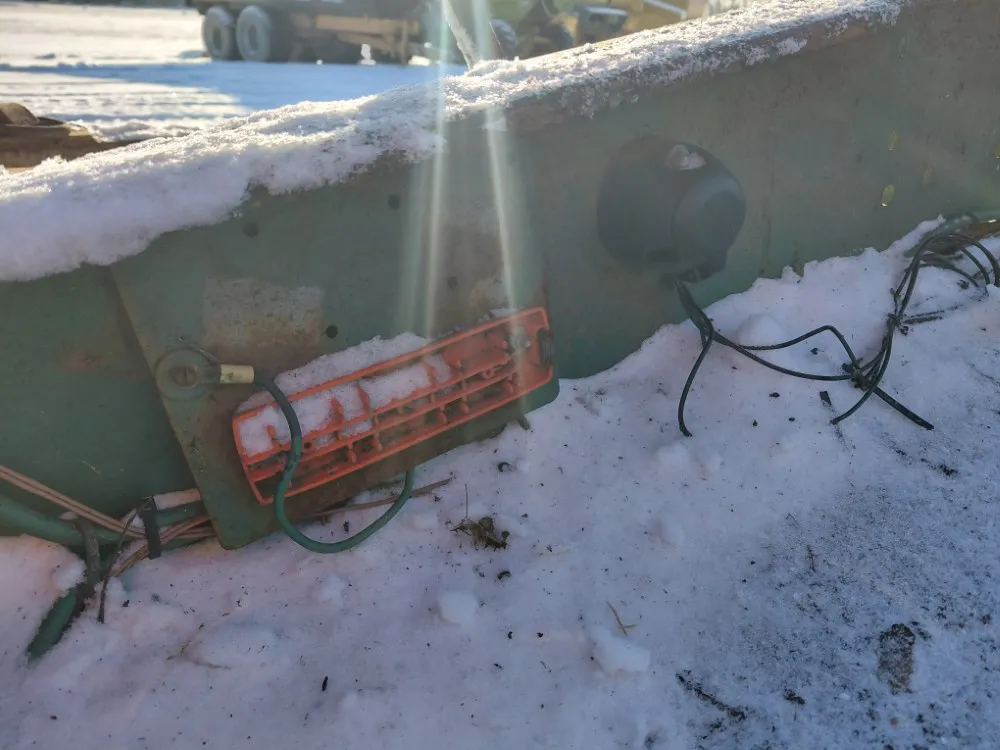 Konelavetti 1-akselinen - traktorivetoinen / Jarruvalmius - Vedetty 12tn metsäkonetta