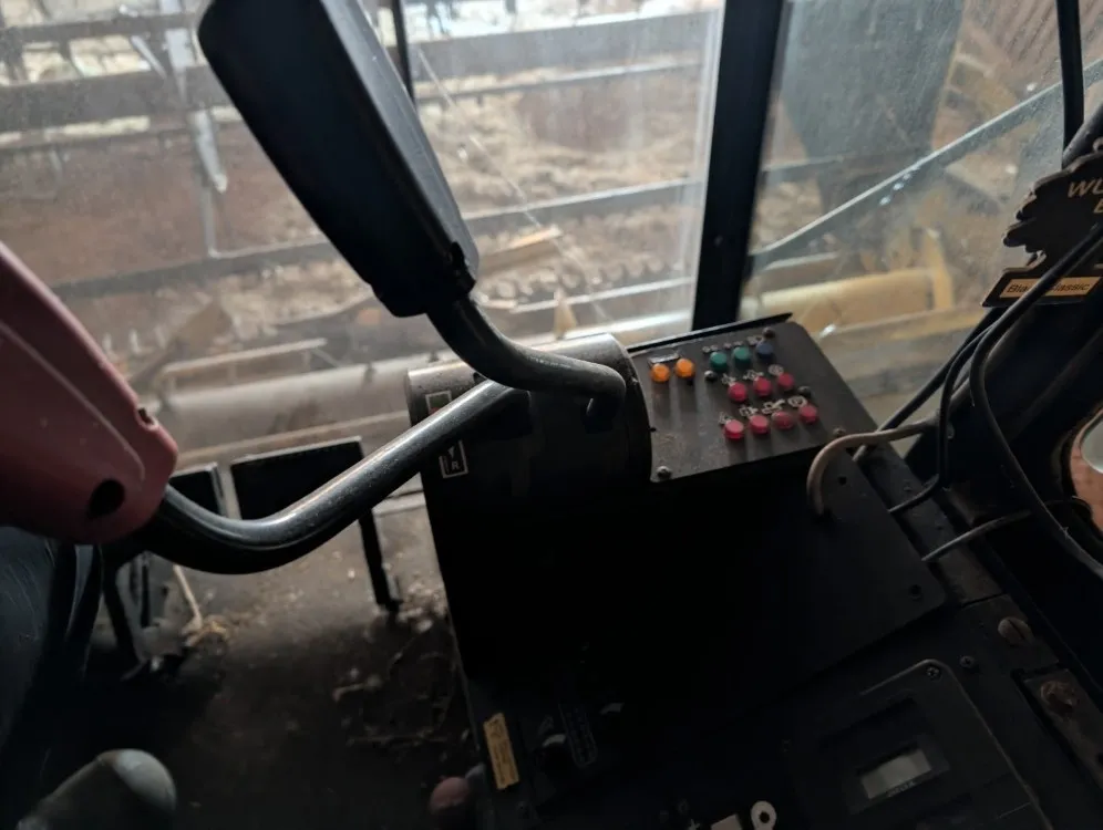 New Holland TX32 leikkuupuimuri / Myydään asiakkaan lukuun