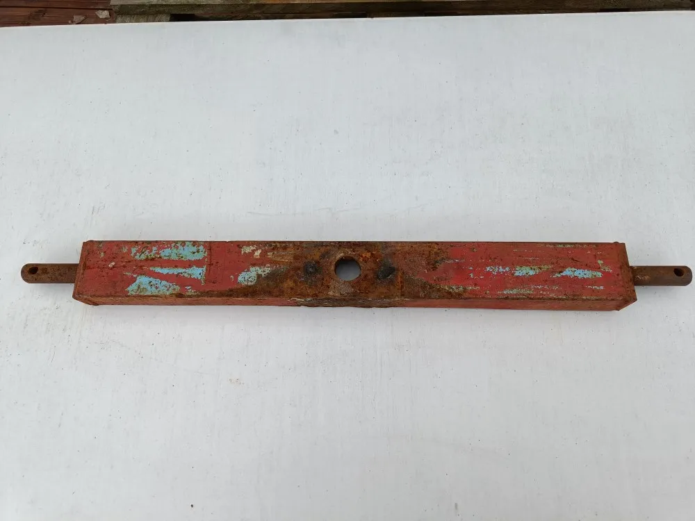 Vetokarttu pituus 876mm päät 28mm / Reikä 33mm