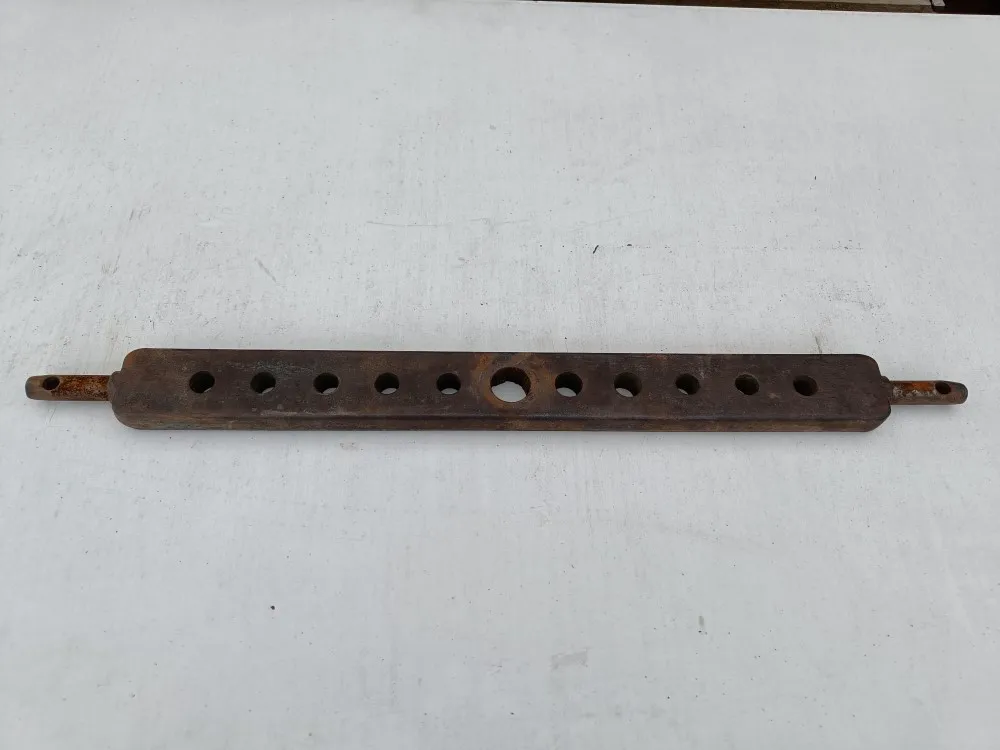 Vetokarttu pituus 799mm päät 22mm / Keskireikä 32mm