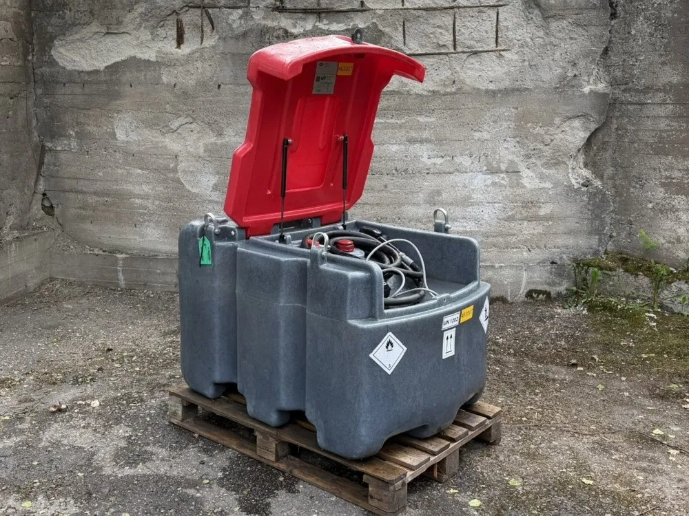Trunk Tank polttoainesäiliö / 425L pumpulla
