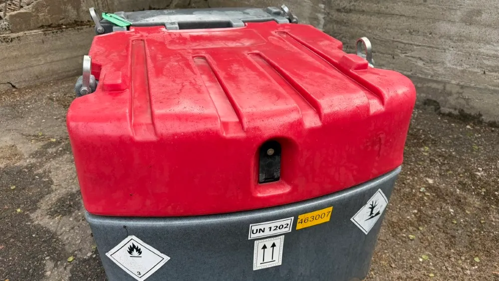 Trunk Tank polttoainesäiliö / 425L pumpulla