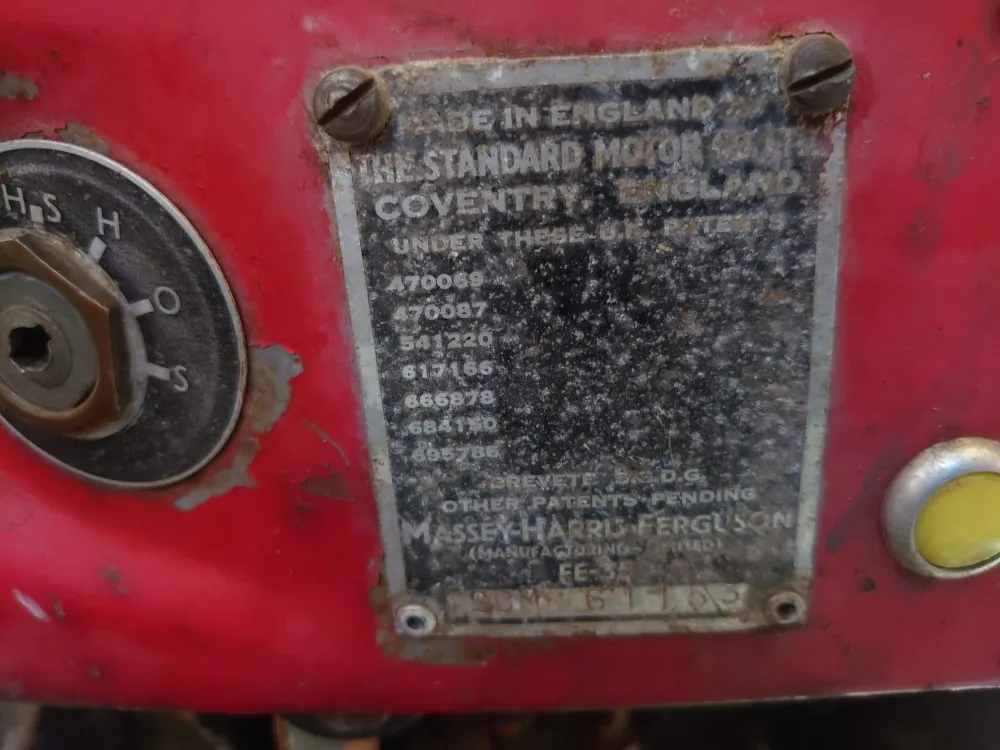 Massey Ferguson 35 traktori / Katso video!