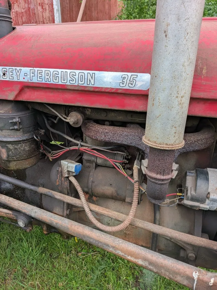 Massey Ferguson 35 traktori / Katso video!
