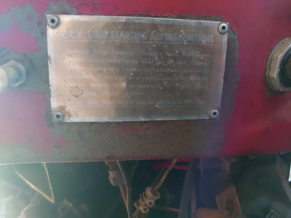Massey Ferguson 35 traktori / Katso video!