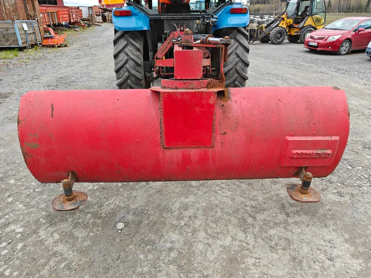 Perälevy 250cm - järeä / Hydraulisesti kääntyvä