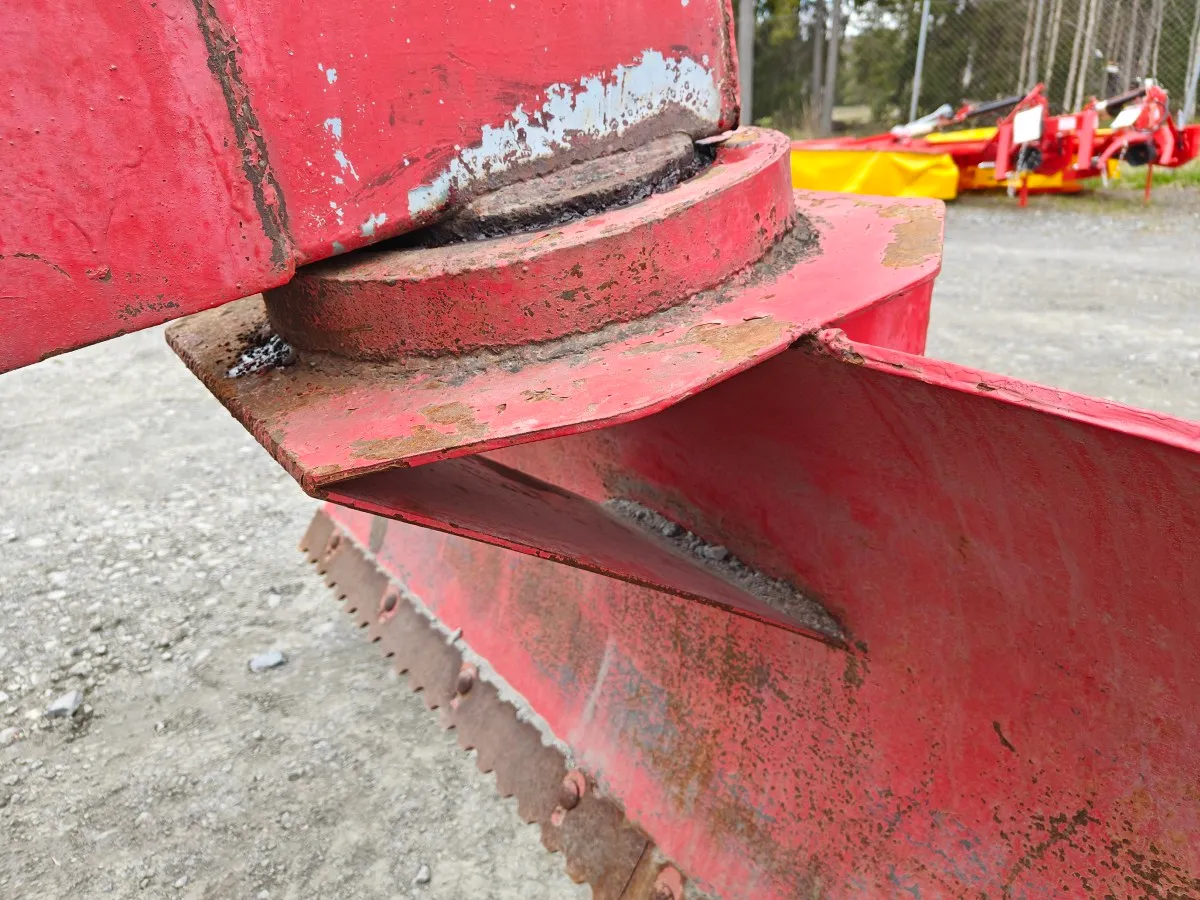 Perälevy 250cm - järeä / Hydraulisesti kääntyvä