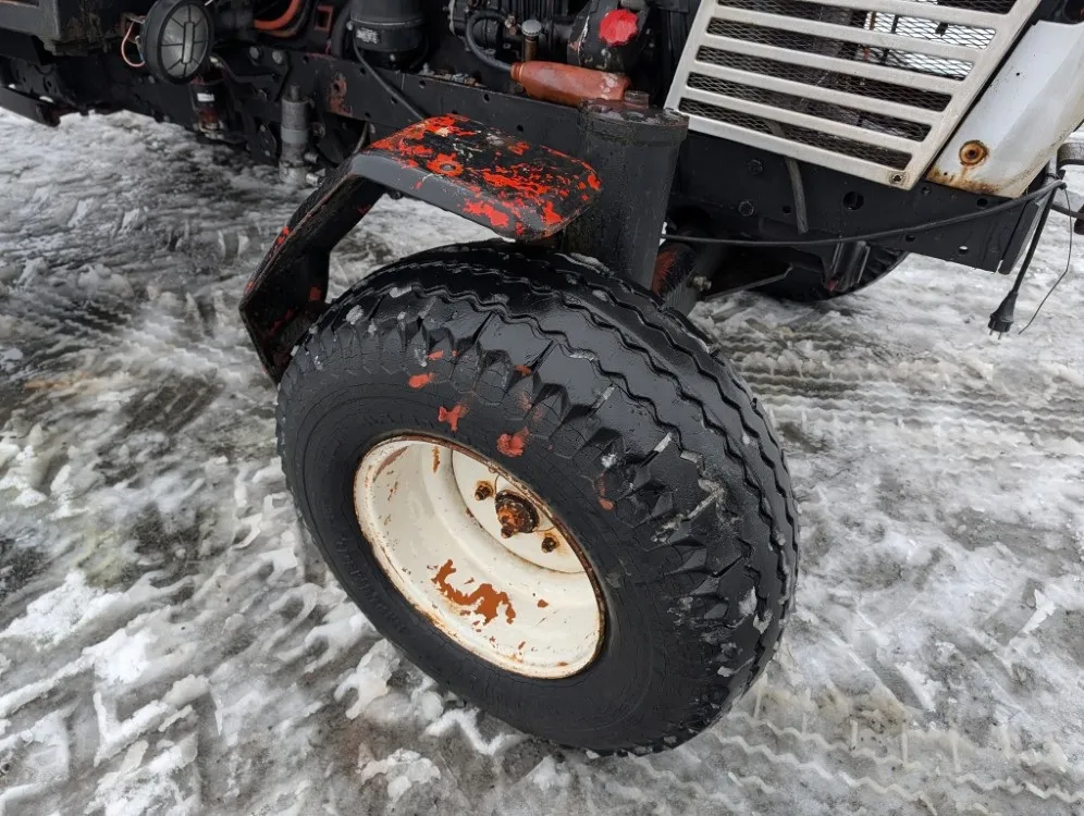 Ursus 385 De Luxe traktori / Takaveto - hyvät renkaat - Katso video!