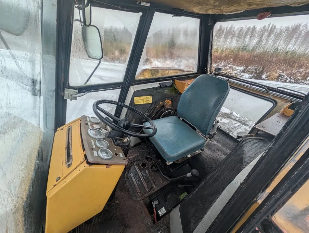 Ursus 385 De Luxe traktori / Takaveto - hyvät renkaat - Katso video!