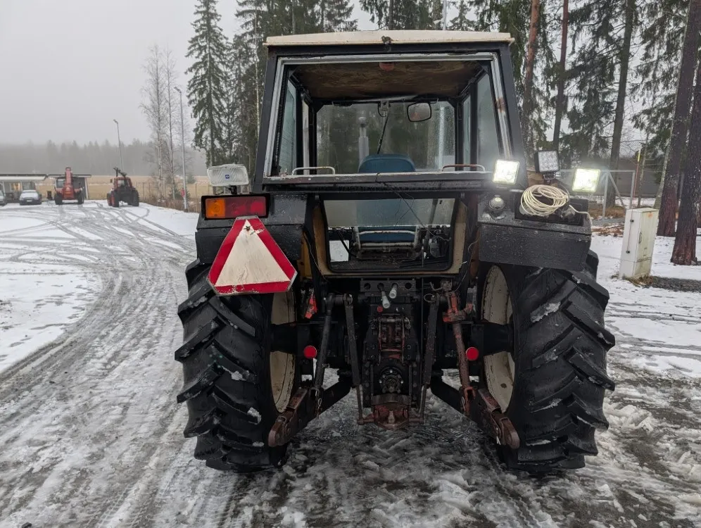 Ursus 385 De Luxe traktori / Takaveto - hyvät renkaat - Katso video!