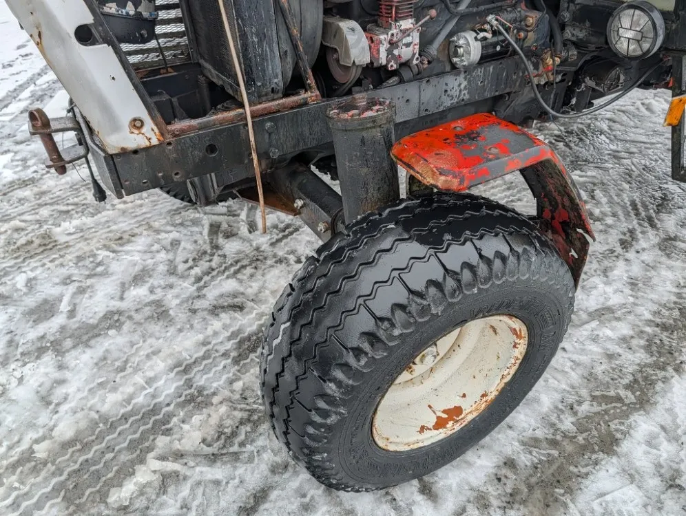 Ursus 385 De Luxe traktori / Takaveto - hyvät renkaat - Katso video!