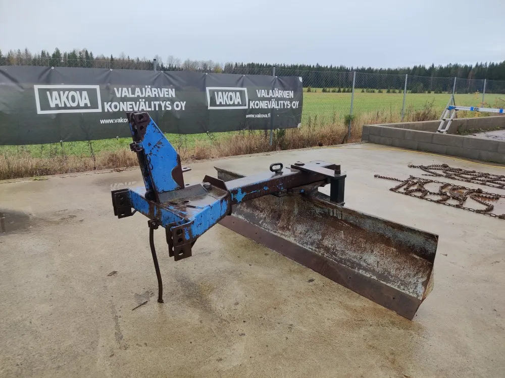 Nokka 210cm perälevy / Aisankäännöllä