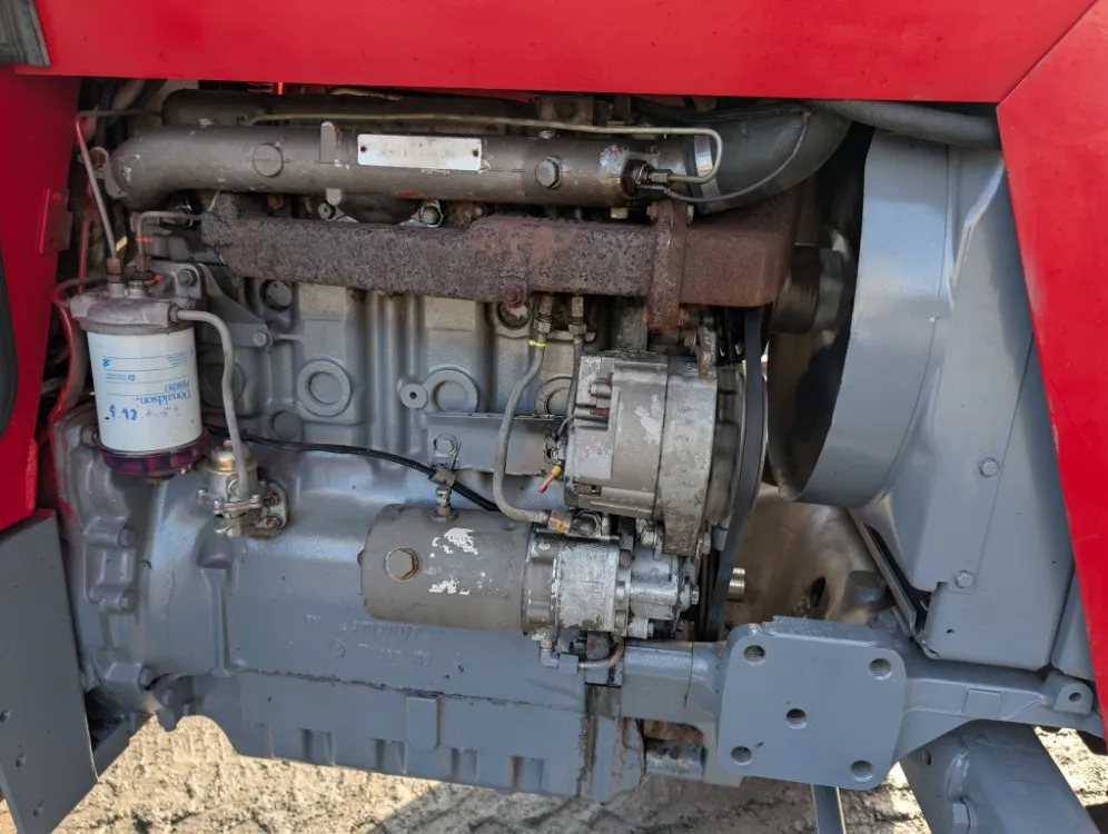 Massey Ferguson 590 traktori / Uudet renkaat, siisti kone, katso video!