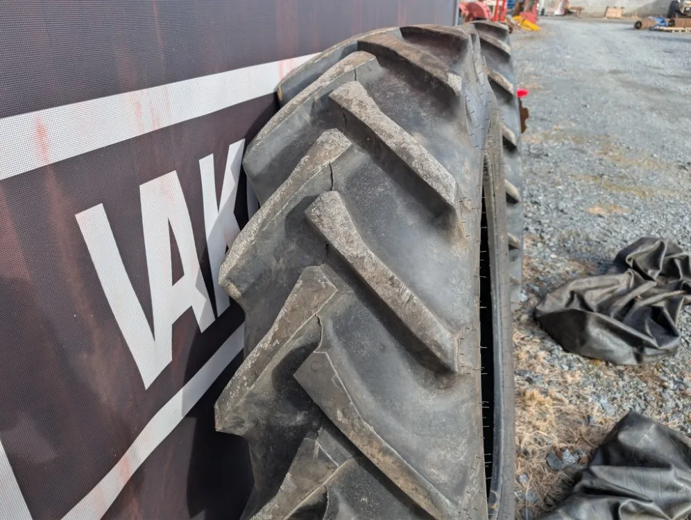 Alliance renkaat 16.9x38 traktoriin / sisärenkailla - 12PR - hyväkuntoiset