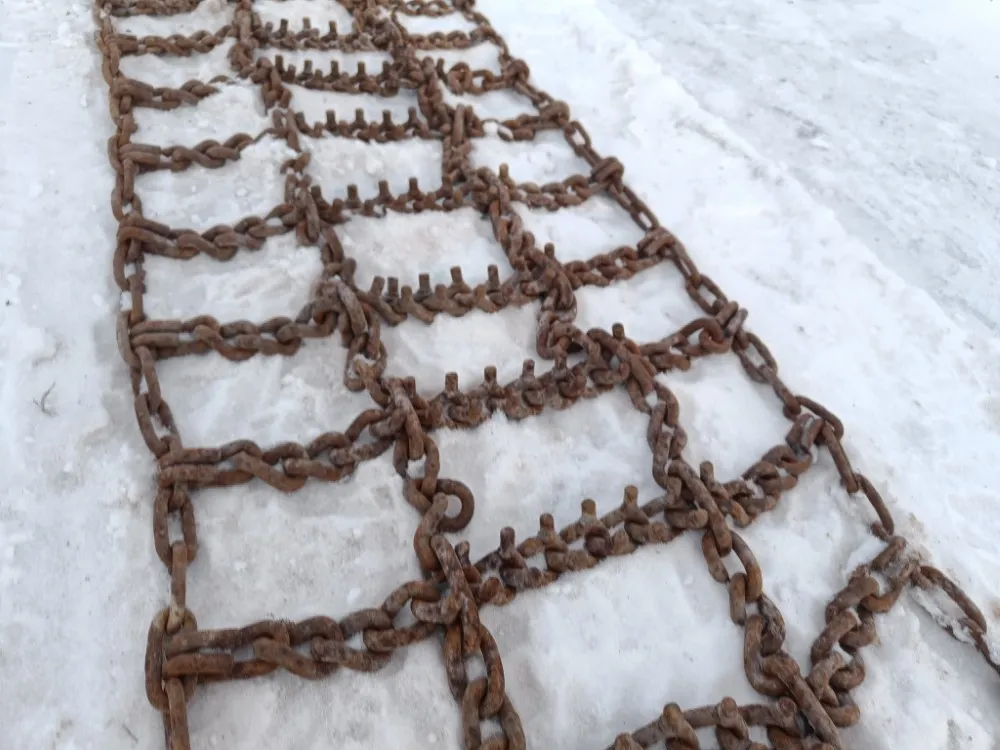 Piikkiketjut 12.4x24, vahvuus 9 mm / Todella hyväkuntoiset!